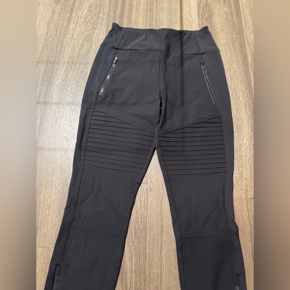 Athleta Black Hybrid Moto Tights - Picture 4 of 16